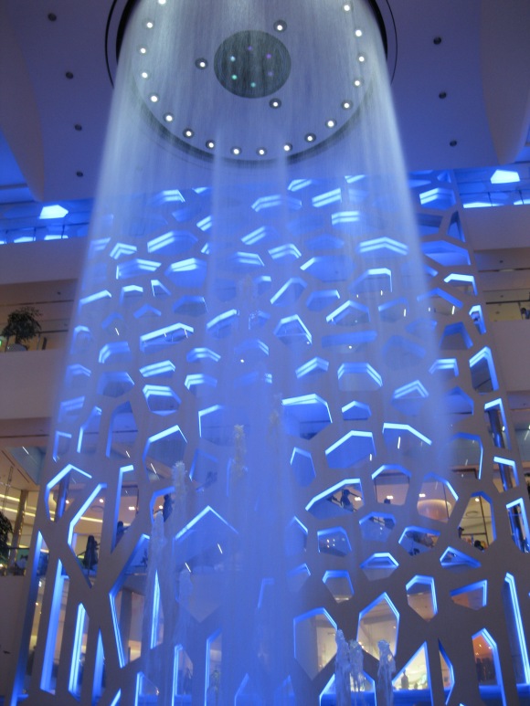 The amazing dancing fountain at the Lotte Mall in Nampo, not only did the bottom of the fountain sway to the beat, but the top of it let down mist in different patterns! It was pretty darn cool. And totally beat the Bellagio fountain, sorry guys.